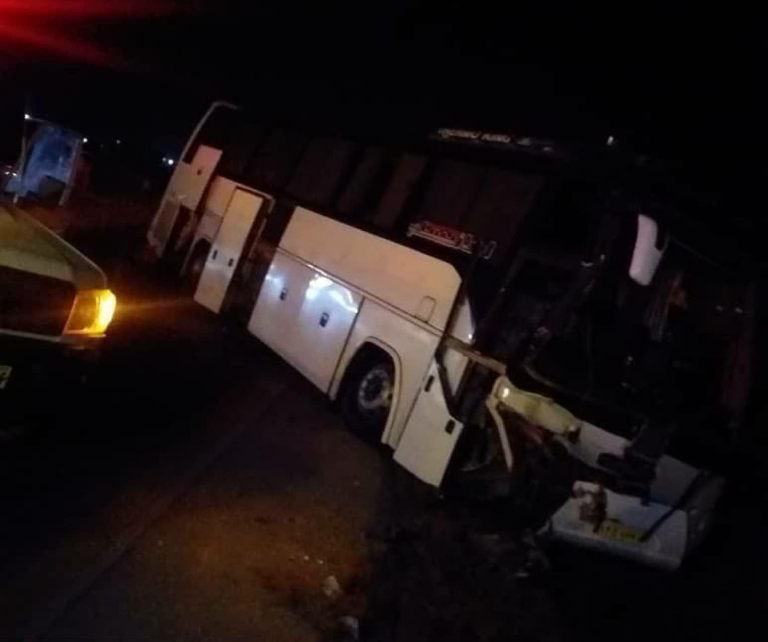 تصادف تراکتور و اتوبوس در محور شیروان به بجنورد یک کشته بر جای گذاشت,